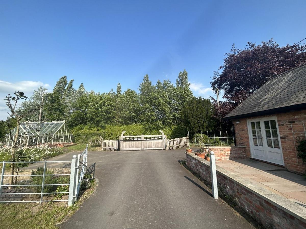 Вилла The Hayloft - Cheshire Кру Экстерьер фото